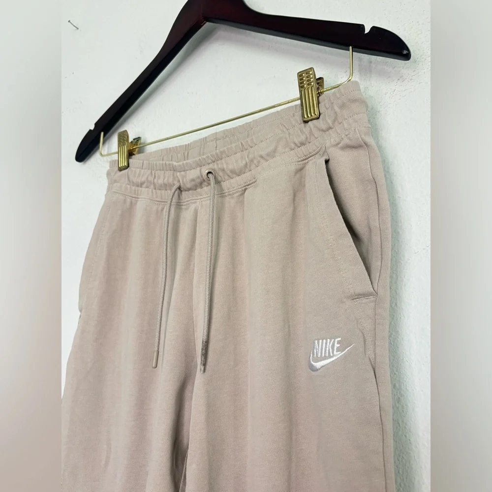 Nike joggers soft
